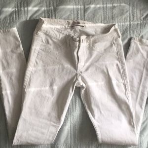 Great condition white skinny jeans! 🌟